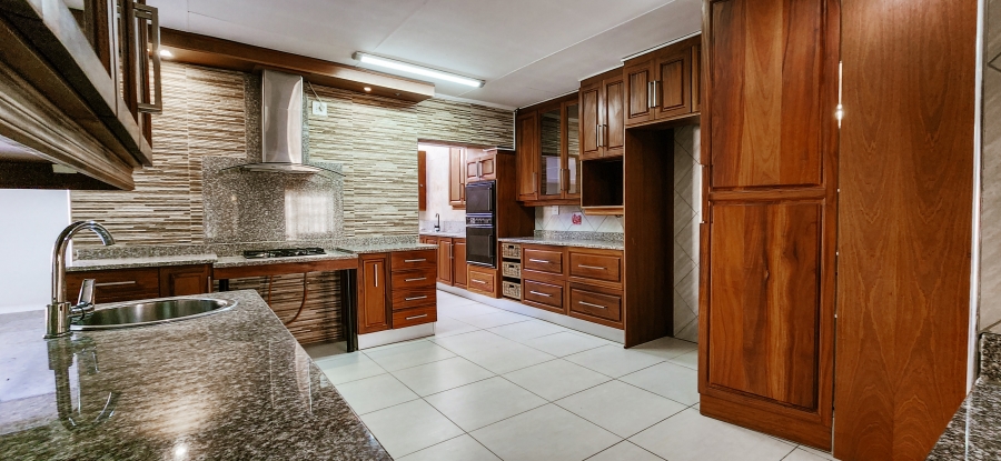 5 Bedroom Property for Sale in Sasolburg Ext 4 Free State